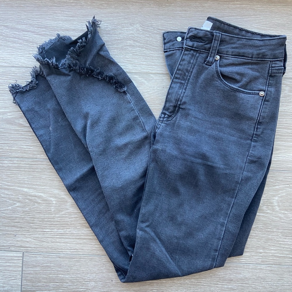 JBD Cropped distressed jeans